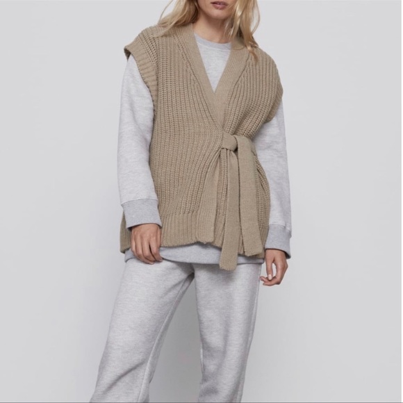 Zara vest - Picture 3 of 4